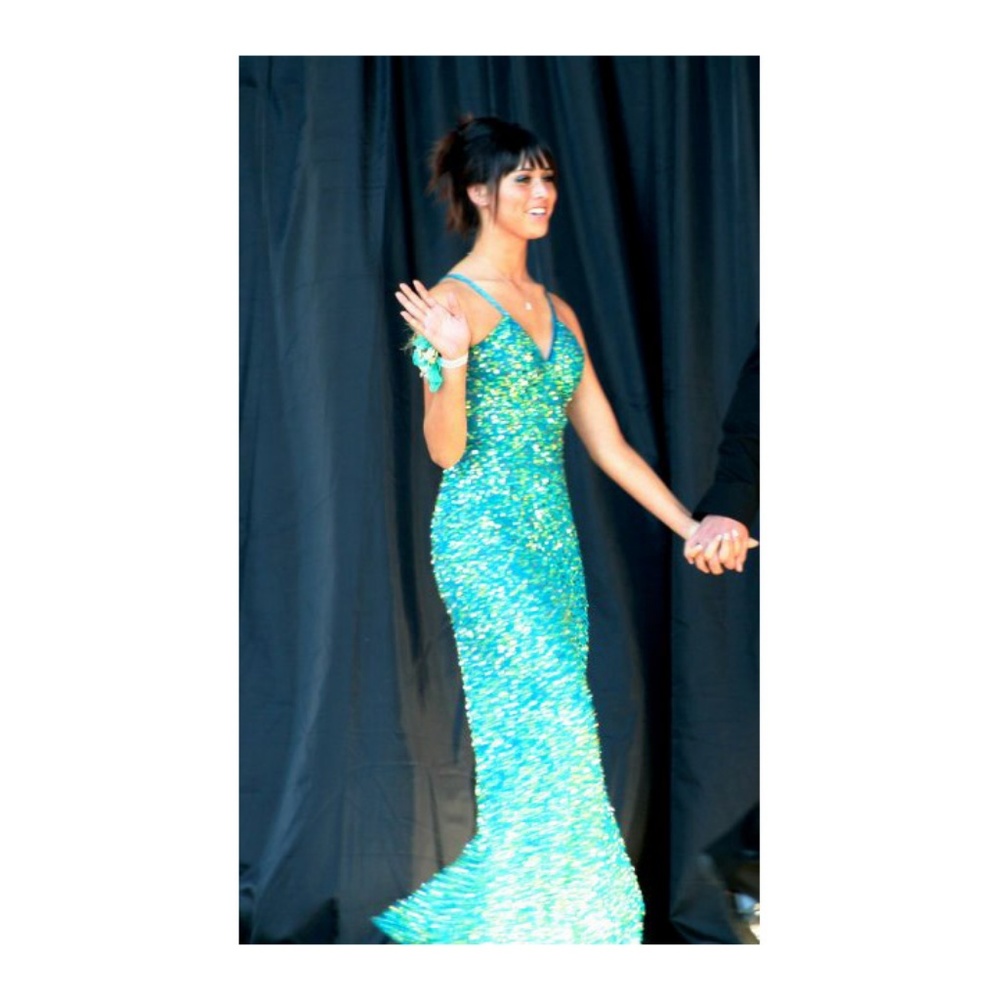 Prom/Evening/Pageant Gown - Picture 5 of 5